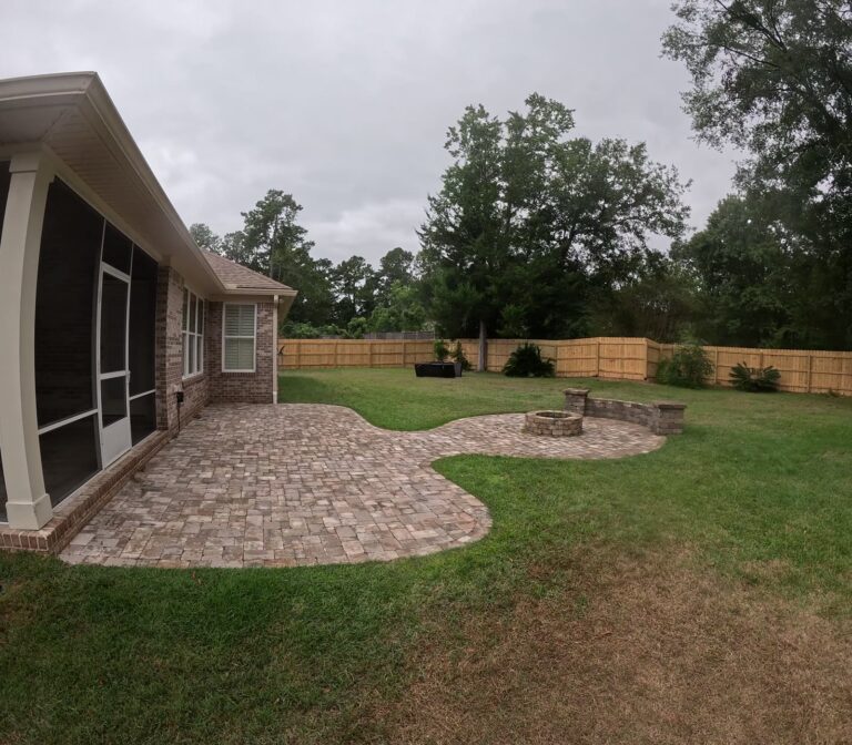 Bradfordville Pressure Washing Services 2 Clean paver patio and screened porch after washing in Bradfordville, Tallahassee, FL